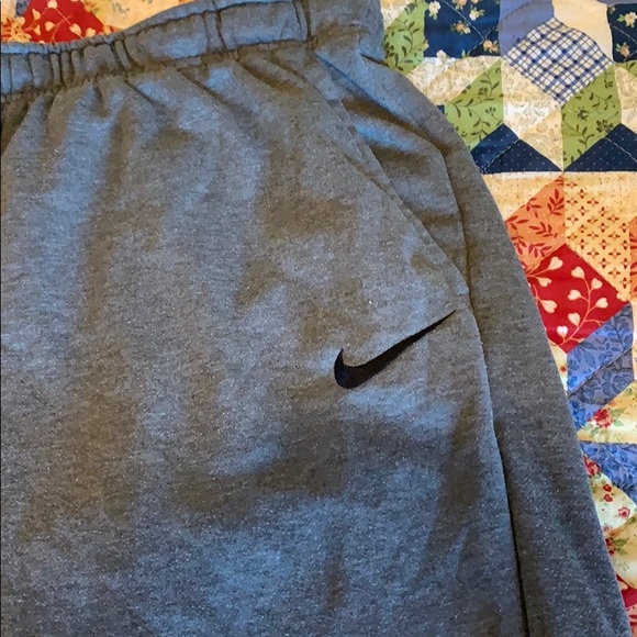 Nike Sweatpants - Picture 2 of 3
